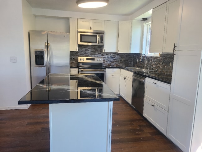 5453 S 5425 W, Salt Lake City, UT 84118 - photo 3