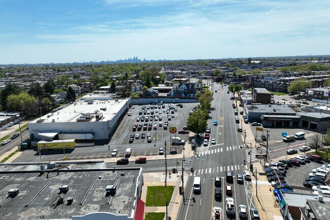 Center City Philadelphia is only ten miles away from Mayfair.