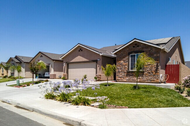 There are several developments of new homes in the Parlier area.