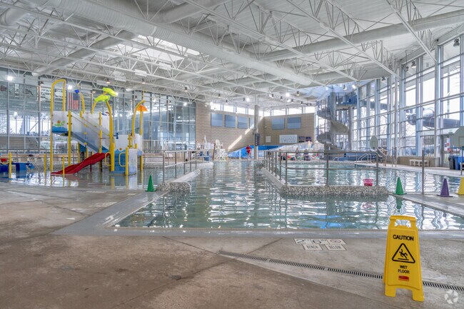 The Snohomish Aquatic Center in Snohomish has a lazy river, pools, and a spray-play area.