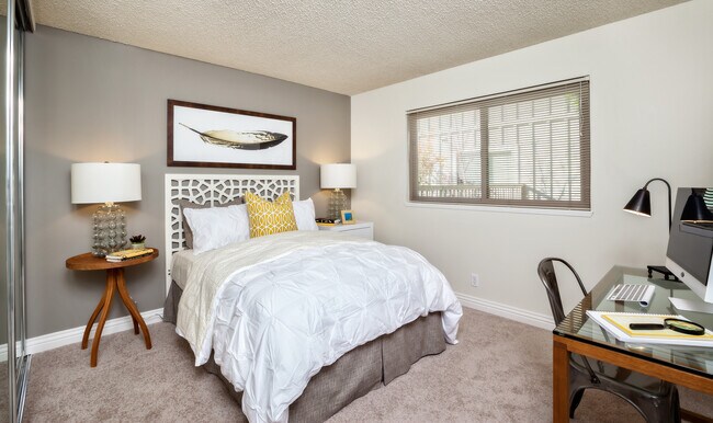 The Shadows Apartments, Mountain View, CA 94043 - photo 5