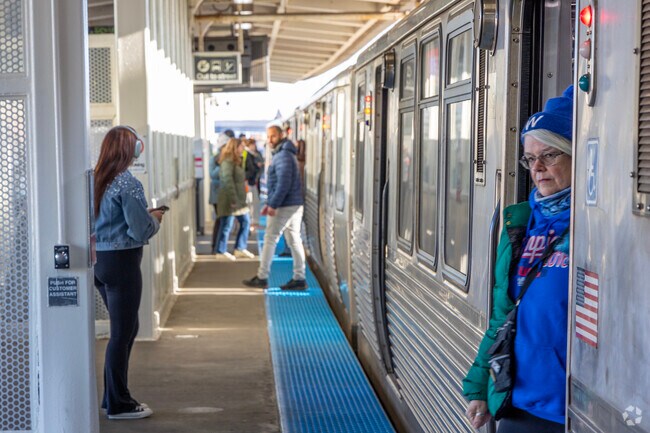 At the Addison L stop, Chicago residents can easily commute to a Cubs game.