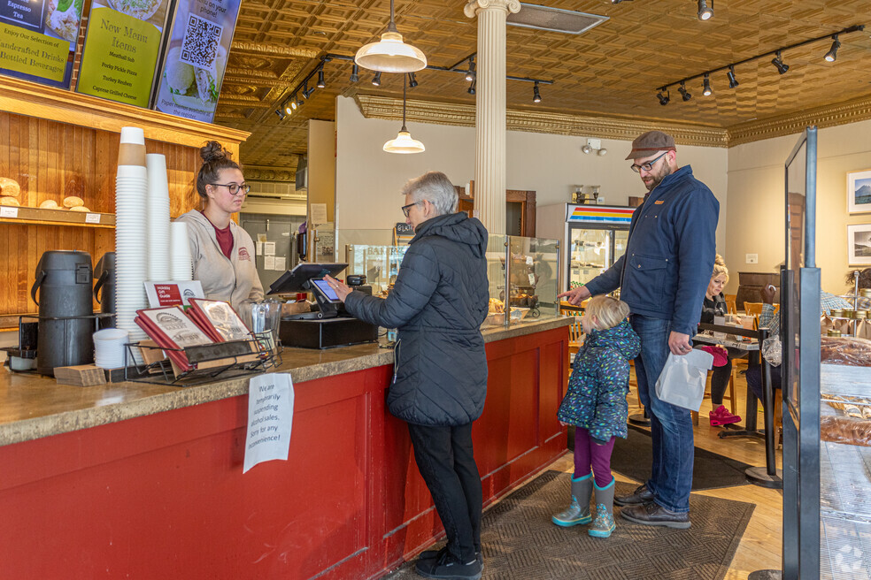 NH_Madison Area_563236_P2_v6_VY_042325