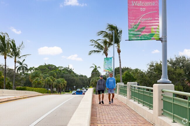 The bridge that goes over Loxahatchee River is a main connecting rout to Jupiter beach.