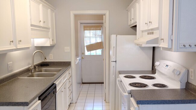 502 Oak Circle Dr unit C5, Myrtle Beach, SC 29588 - photo 4