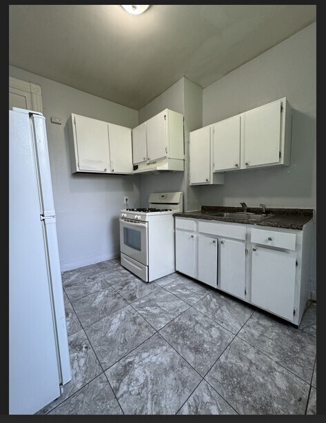 85 Stevens Ave unit 1, Jersey City, NJ 07305 - photo 1