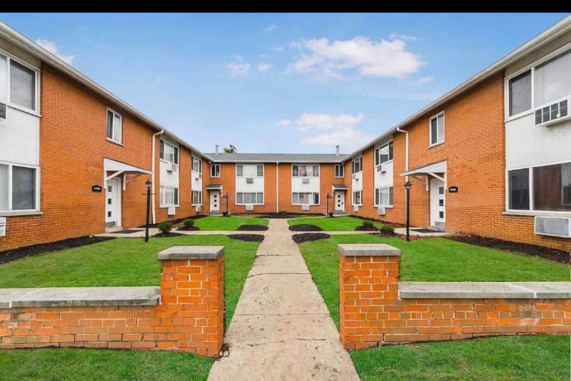 3333 W Broad St unit Apartment 19, Columbus, OH 43204 - photo 1