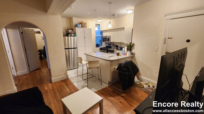 2016 Commonwealth Ave unit 2001 - 5, Brighton, MA 02135 - photo 3