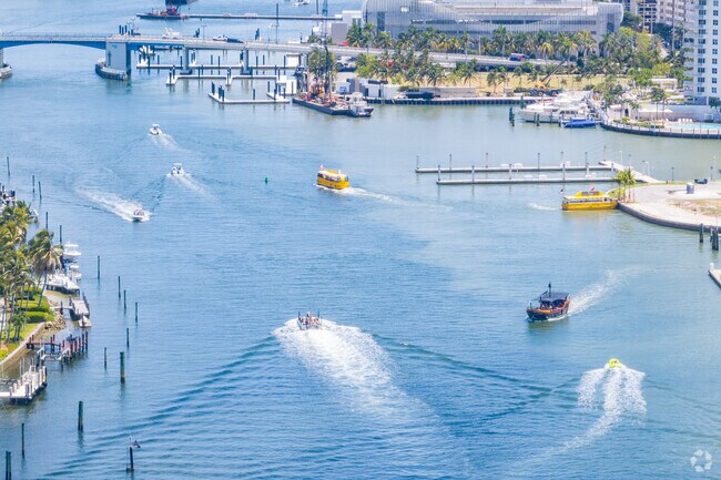 The Fort Lauderdale Intracoastal is a popular waterwy with water taxis and private boats.
