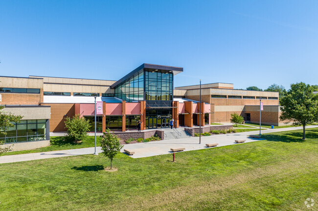 Omaha Northwest Magnet High School, Rankings & Reviews - Homes.com