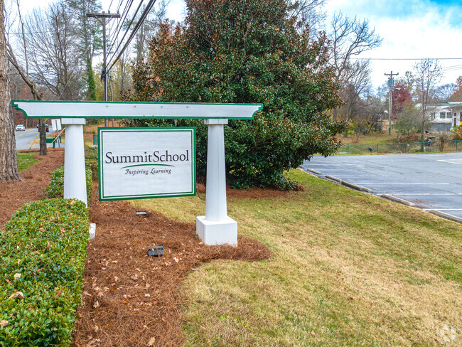 Summit School serves students from age 3 through grade 9 in the Winston-Salem area.