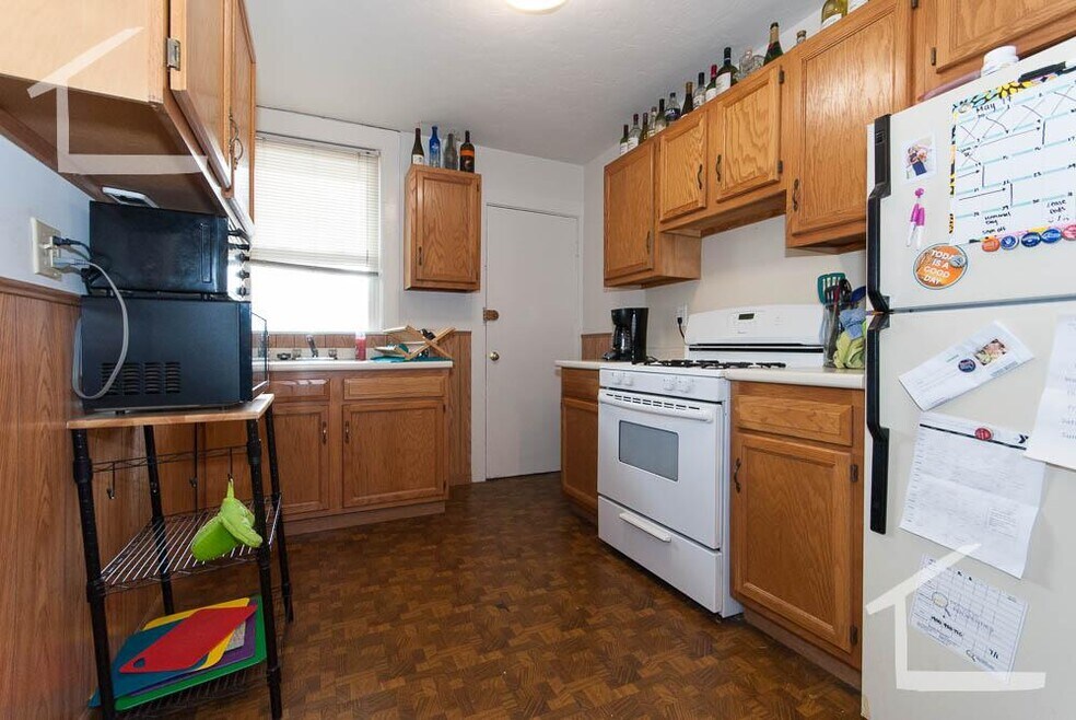63 Euston Rd unit 4, Brighton, MA 02135 - photo 1