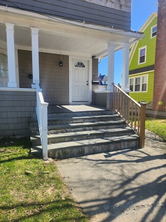 85 Manhattan Ave Unit 2, Bridgeport, CT 06606