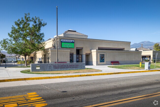 Valle Vista Elementary School in Hemet offers plenty of fun school activities.