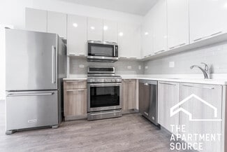 932 W Dakin St Unit 301, Chicago, IL 60613