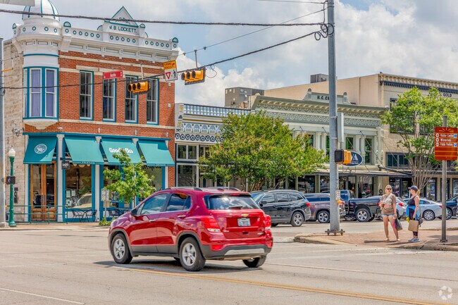 Spend an afternoon shopping at the unique, local shops in downtown Georgetown.