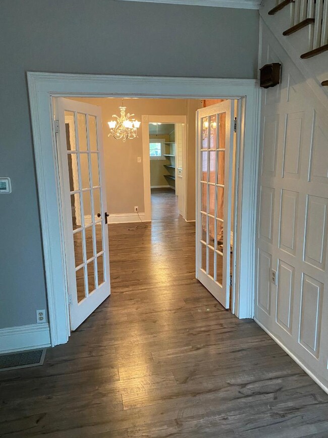 253 Jefferson St, Valparaiso, IN 46383 - photo 5