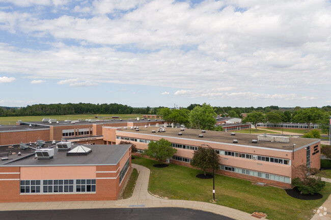 Starpoint Middle School teaches grades 6 to 8th.