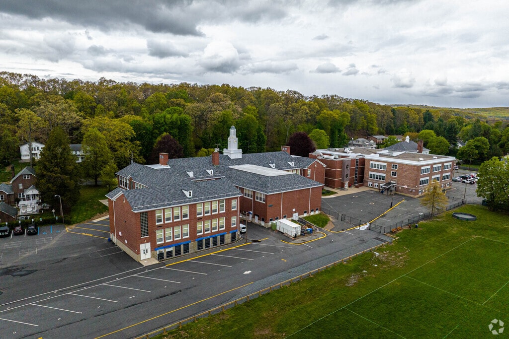 Lincoln/Roosevelt Elementary School in Succasunna
