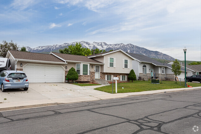 The Windsor neighborhood offers a variety of single-family homes.