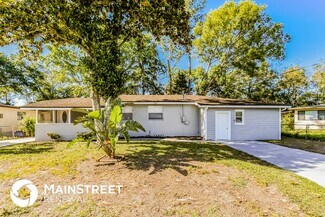 7070 Perke Dr, Jacksonville, FL 32210