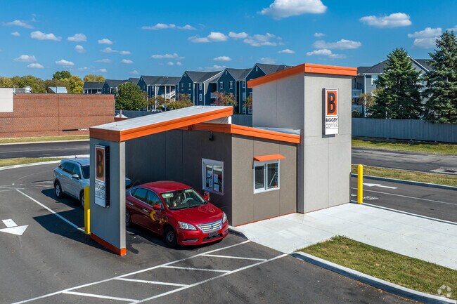 Forest Ridge Quail Hollow locals grab a quick and delicious treat over at Biggy's Coffee.