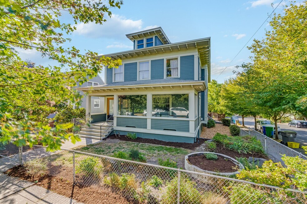 2605 SE 23rd Ave unit B, Portland, OR 97202 - photo 1