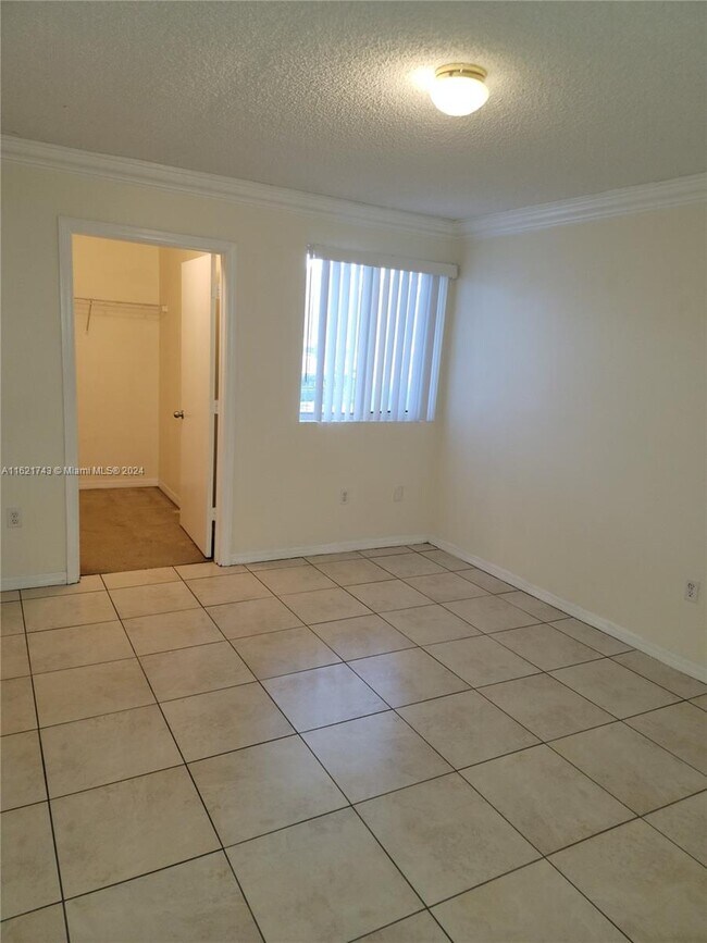 9907 Westwood Dr unit 152, Tamarac, FL 33321 - photo 4