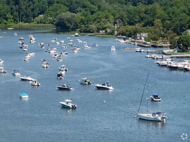 Laurel Hollow’s harbor access and private beaches make it ideal for boating enthusiasts.