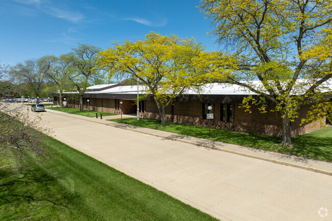 Don D. Shute Elementary School challenges and encourages children to learn.
