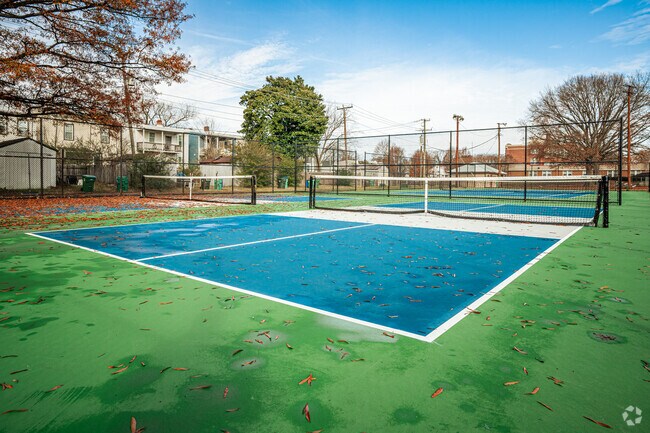 Bill Robinson Park has tennis courts.