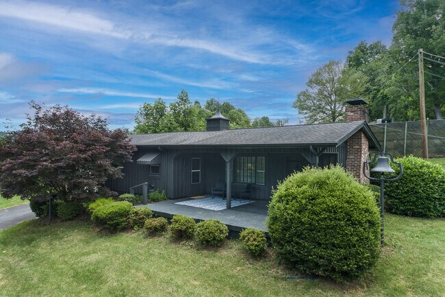 316 Poplar Hill Ln unit ID1252925P, Bristol, TN 37620 - photo 6