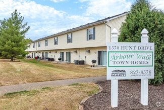 1570 Hunt Dr, Normal, IL 61761