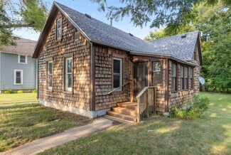 1015 Bluff St, Beloit, WI 53511