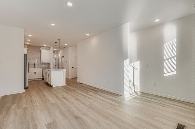 15332 W 69th Place, Arvada, CO 80007 - photo 5