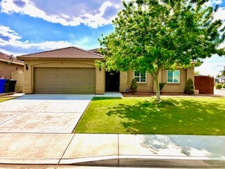 725 Costa Alyssa Ct, McFarland, CA 93250