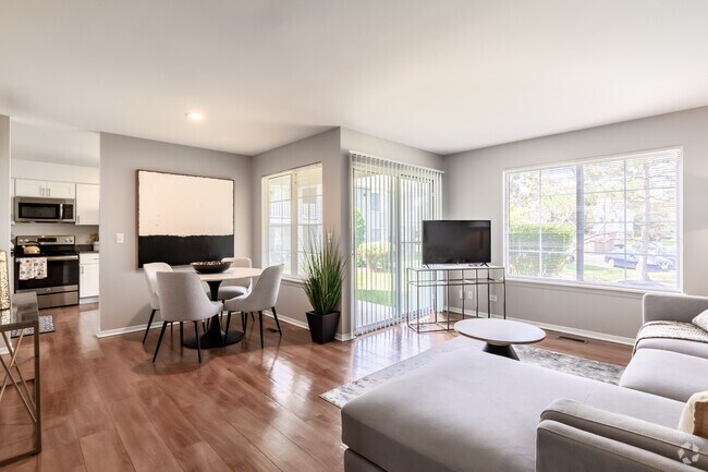 2BR, 2BA - Dining/Living