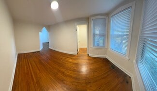 3657 W Oakdale Ave, Chicago, IL 60618