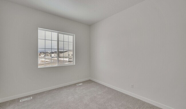 283 E Polaris Dr, Saratoga Springs, UT 84045 - photo 7