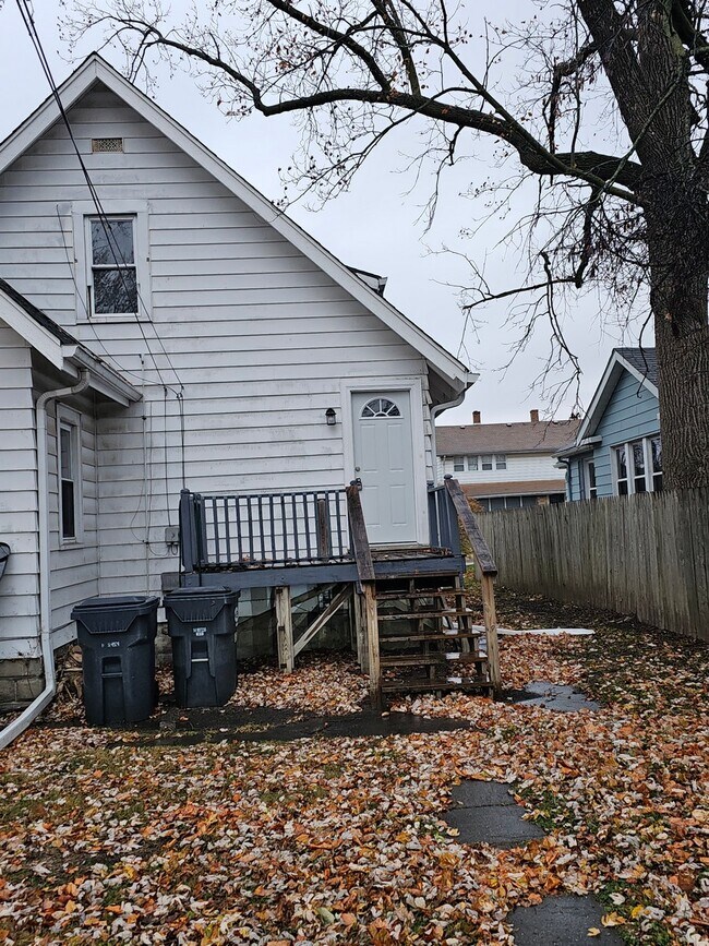 811 E 29th St unit 813, Anderson, IN 46016 - photo 2