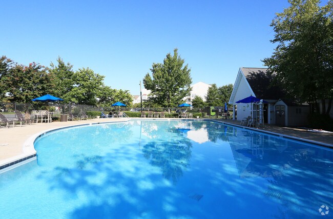 Coppermine Run, Herndon, VA 20171 - photo 2