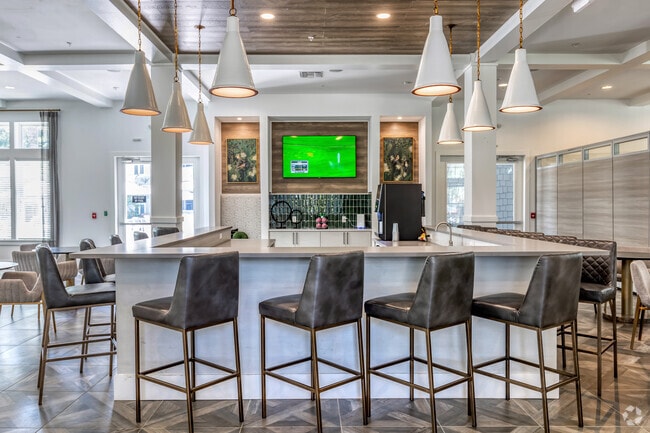 Palmaris Gateway, Saint Petersburg, FL 33716 - photo 2