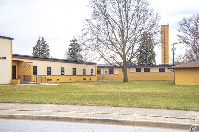 Saint John Bosco School is located in Hammond.