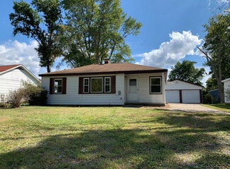 7942 Old Highway 50, Flora, IL 62839