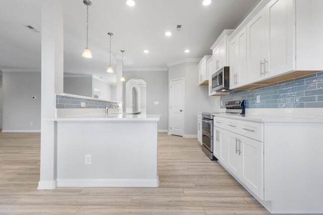 1424 Citadel Dr unit 38098141, Clarksville, TN 37042 - photo 2