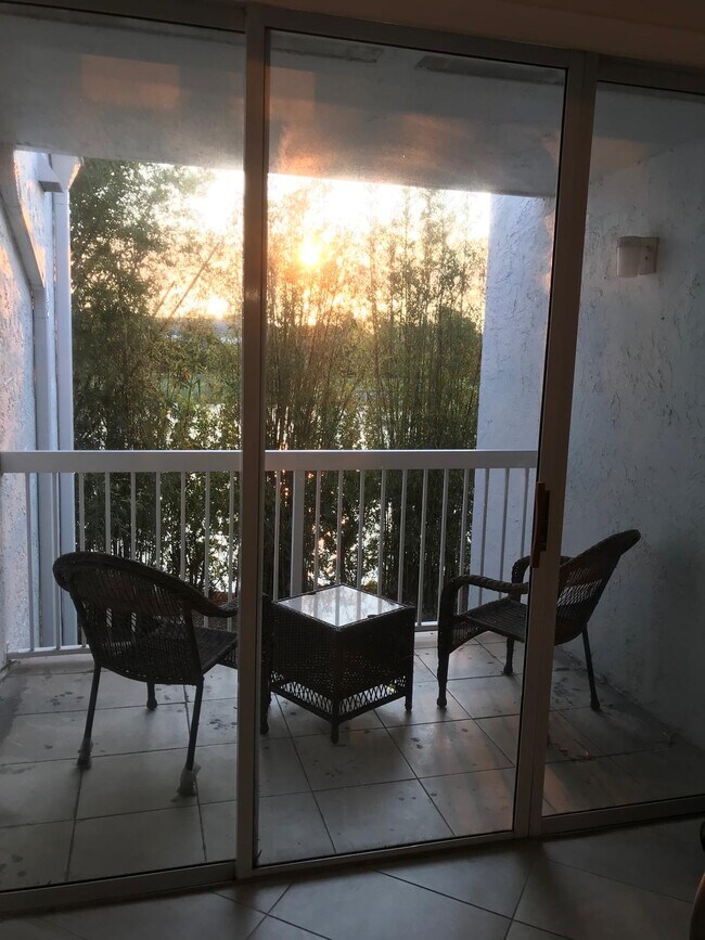 4878 NW 97th Place unit 4878 NW 97 Plc., Doral, FL 33178 - photo 5