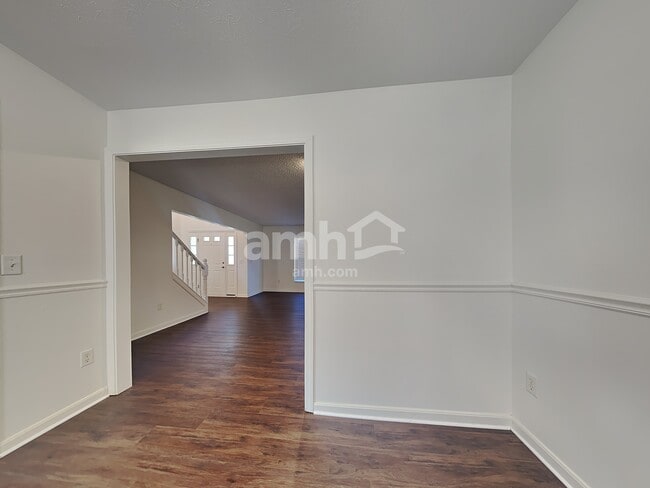 2055 Whispering Wind Ln, Amelia, OH 45102 - photo 5