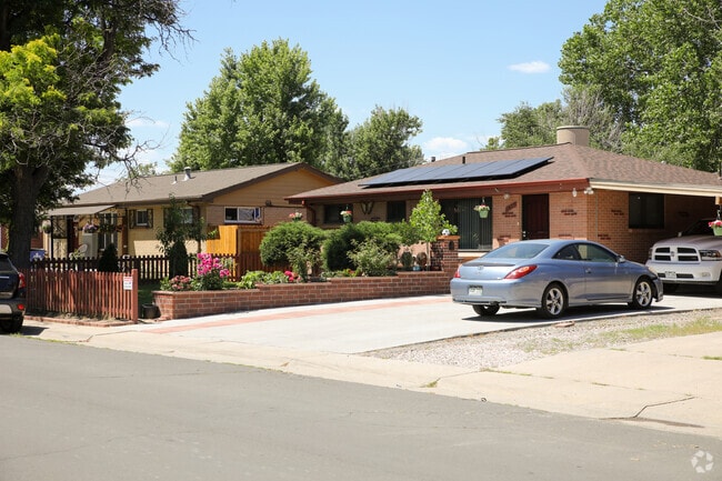 Many of the single family homes in Sable Altura Chambers are classic ranch style.