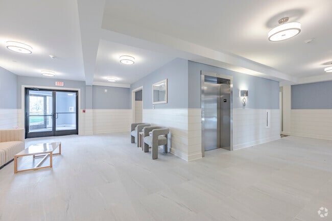 410 Washington Ave - Lobby