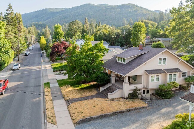 Lithia Park offers homes surrounded by scenic mountains.